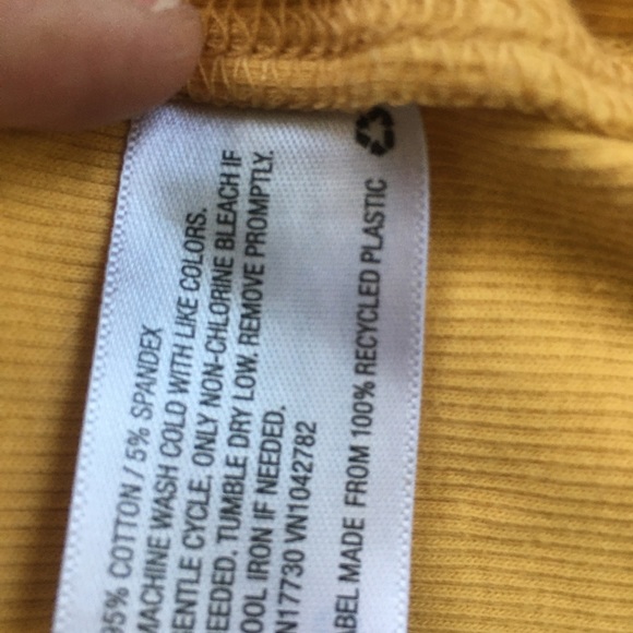 Cropped tank top - Picture 4 of 4